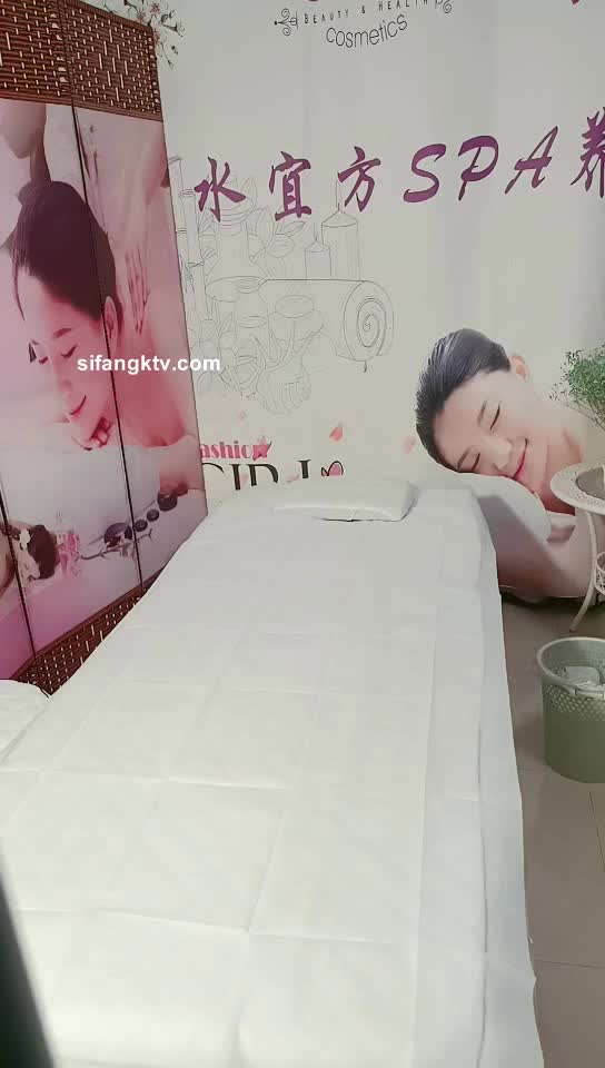 #SPA #按摩 #男技师饥渴人妻，按摩中途主动配合男技师操逼
