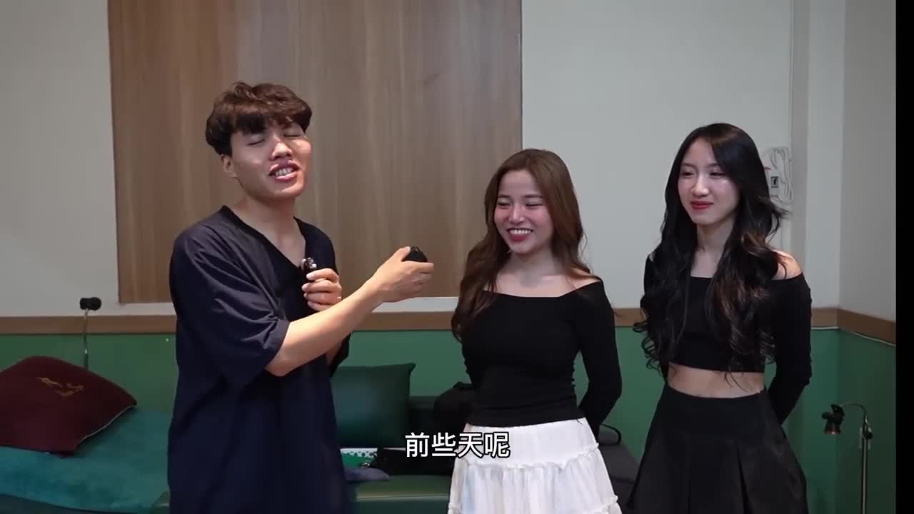 #按摩 #SPA #双飞上下半身全被照顾到！双飞青春味十足的女技师按摩体验太绝了！