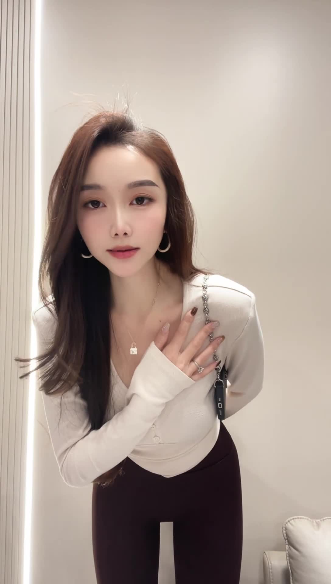 2048.hk@2025-10-27_224319