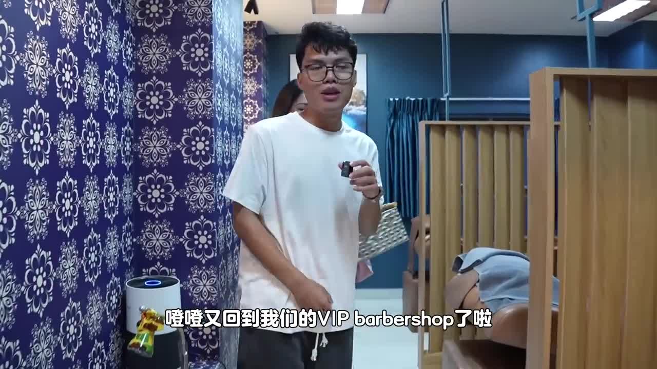 #按摩 #SPA #调情越南VIP按摩，丰满爆乳女技师挤压的快感太爽，忍不住了