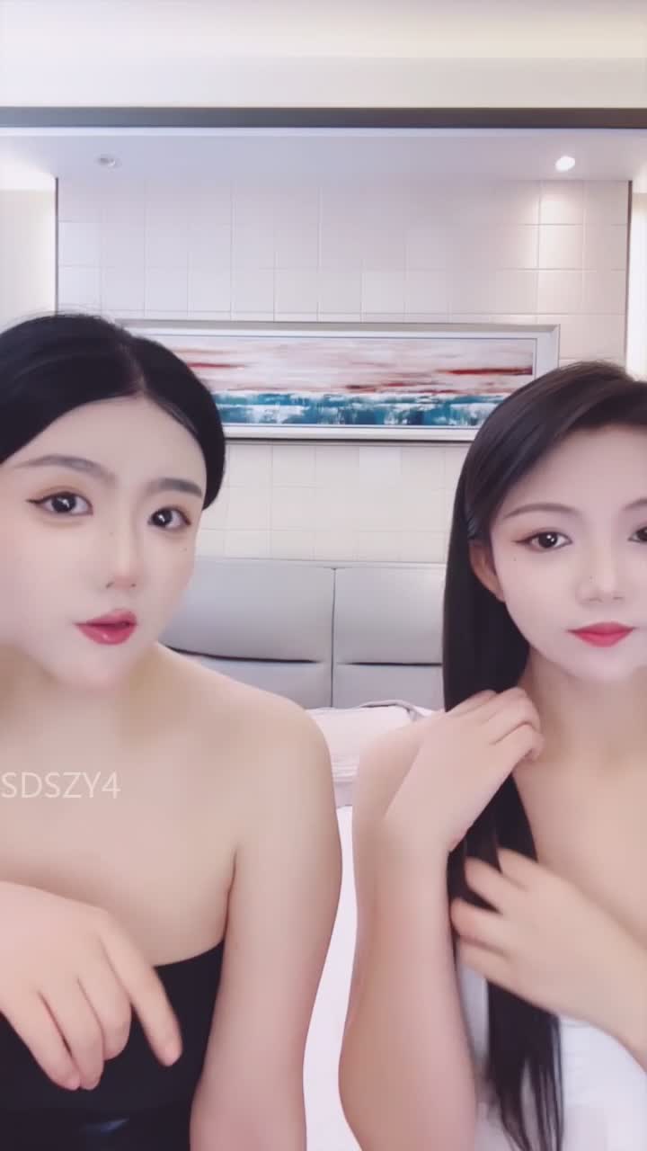 2048.vip-黑丝御姐【白兔】高颜眼镜御姐双飞黑丝制服舌吻口爆足交无套内射2