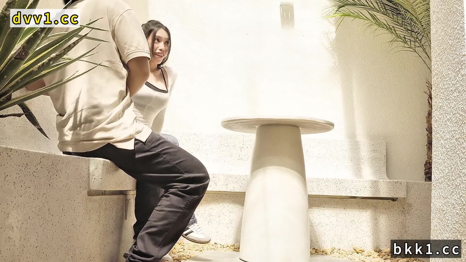 2048.hk@越南骚浪混血美女【Miuzxc】被强烈中出【1】完美脸蛋，被操时的模样真诱人！高清1080P原版无水印