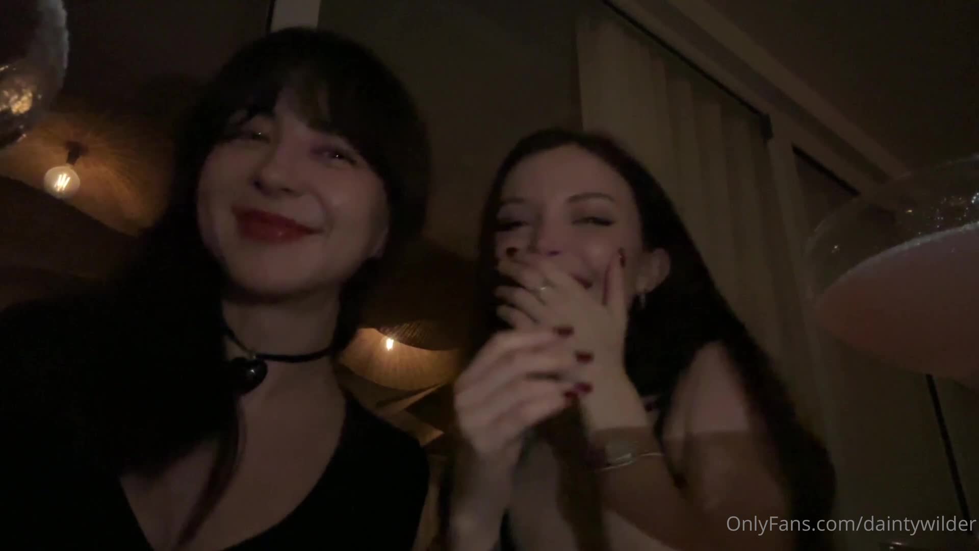 Lunalovekiss清纯美少女 户外露出 口交骑乘位啪啪 暴力输出 约闺蜜 女同互舔 互插啪啪#onlyfans #Lunalovekiss