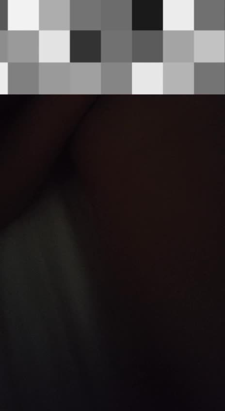 #出租屋里的小姨子【海角精选】上次情人节顺利把小姨子拿下，中间辛酸很多，时隔了这么久才能把视频整理出来，也是彻底把小姨子征服了敢这么干。当天老婆在老房子哪里收拾东西，只剩下我跟小姨子到了新家，久约了小姨子出去吃饭。中间两个人确实喝了点酒，小姨子确实是不胜酒力，加上我也加了点好东西在酒里，小姨子说头晕了，我就带她回来了。小姨子躺在客房里，等会快倒了才轮到我上场。念了那么久了附带小姨子的骚大屁股、最后不敢射进去，不过这逼也是操肿了的。