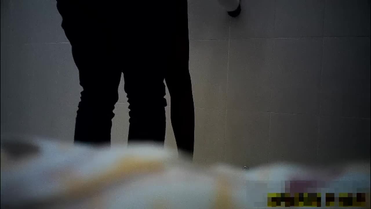 关键词：#仓本C仔 #内裤哥评级： 一品ps：（第四弹）经典91资源，这是个会所大佬，玩遍全国各地，视频是各种偷拍视角，所有妹子都必穿丝袜