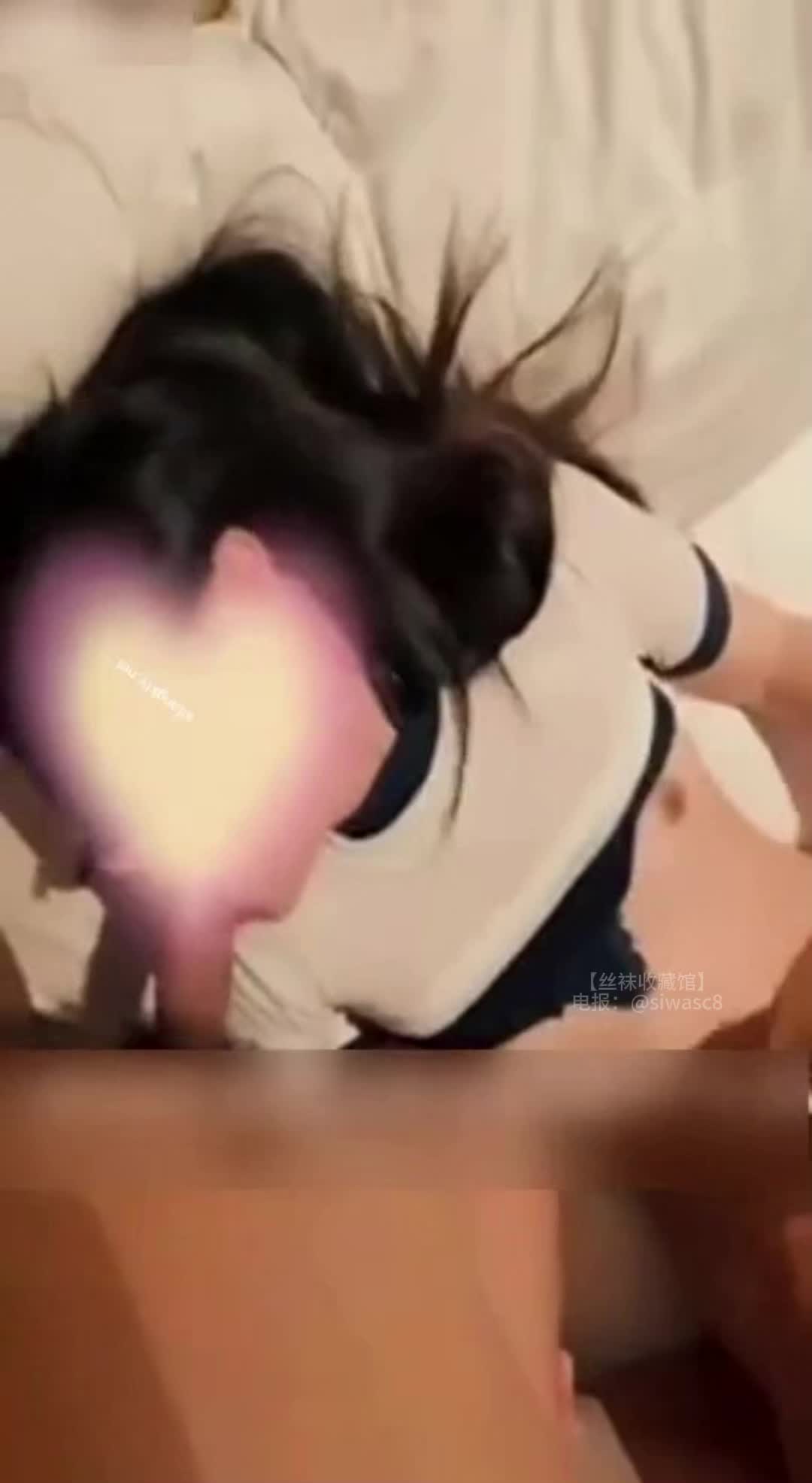 关键词：#Dom #丝袜评级： 一品 （第二弹）ps：健身猛男Dom怒艹漂亮丝袜萝莉，小女孩真漂亮，被打桩机肏的嗷嗷叫