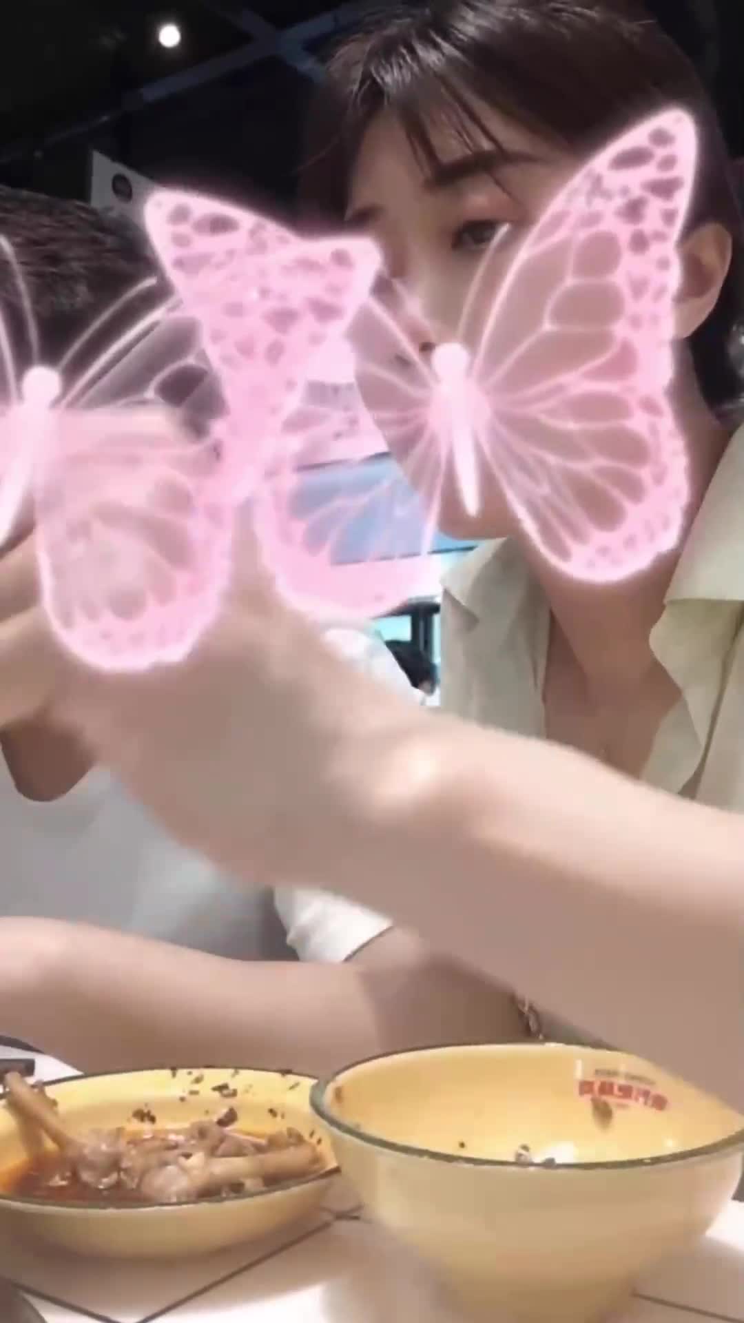 泄密-重庆风骚美少妇打炮日常】厨房做着饭被强行后入，射了一嘴精液#母狗  #口爆 #内射 #约炮 #少妇