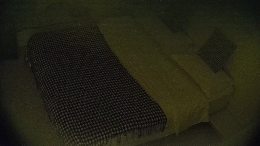 #大学城 #盗摄 #直播新私房流出酒店监控实时直播台高清实录，男子带着身材极好的小三开房发泄性欲，为了满足刺激感，换上情趣黑丝白丝镂空服，像操母狗一样操趴下，连干两炮。