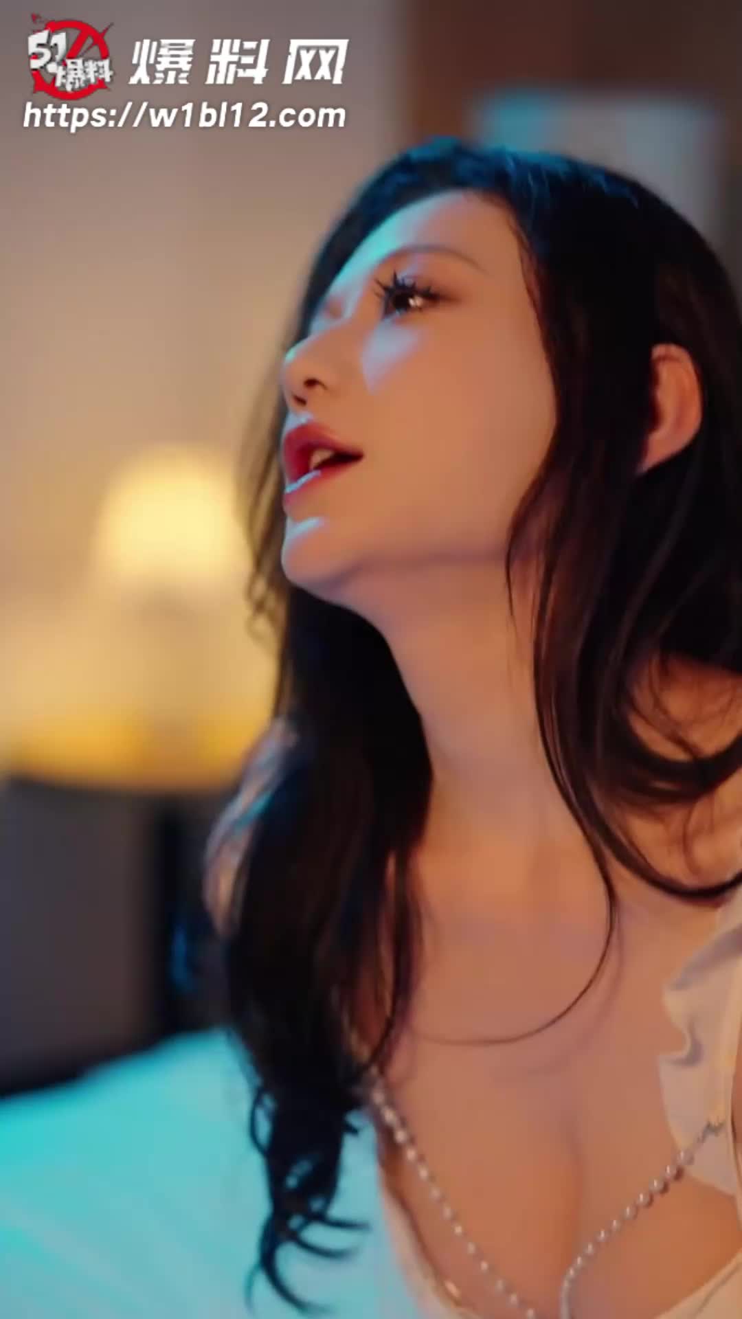 超大尺度擦边短剧 月光放映机 完整版 美艳人妻清纯少妇齐上阵 外卖小哥从屌丝逆袭变身多情高手